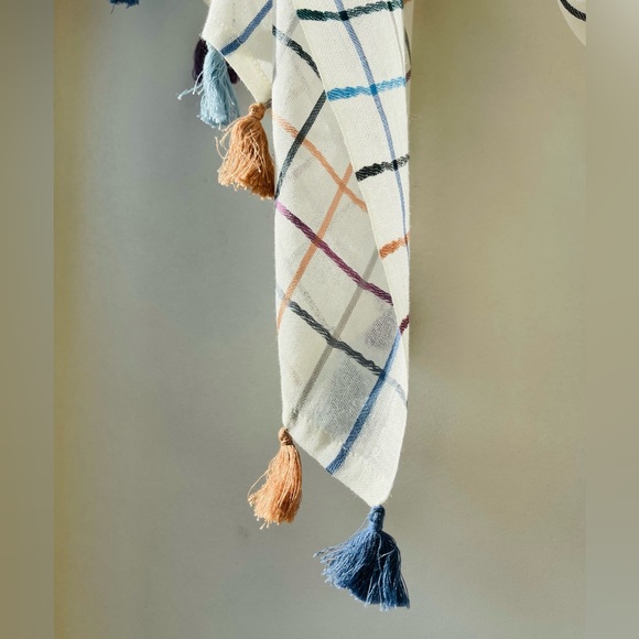 TILO Scarves Tassle Treat and oh so unique! NWT - Picture 9 of 14